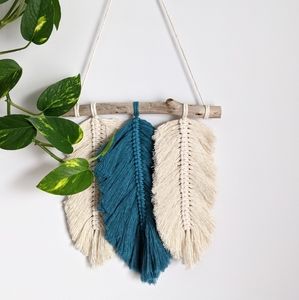 Macrame feathers - Natural and Blue lago